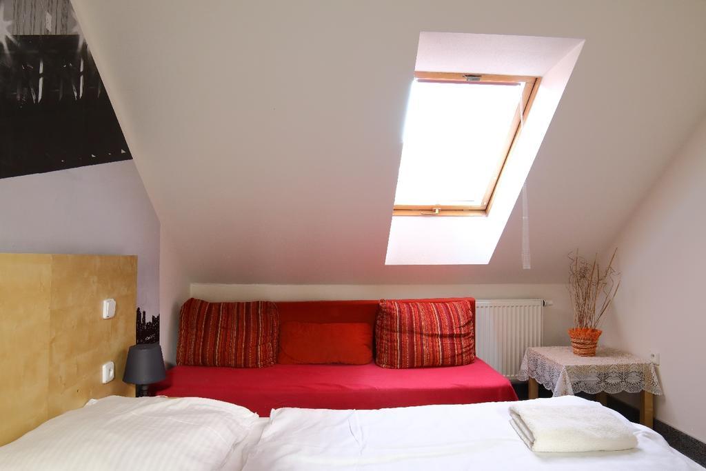 Andel Apartmany Praag Buitenkant foto