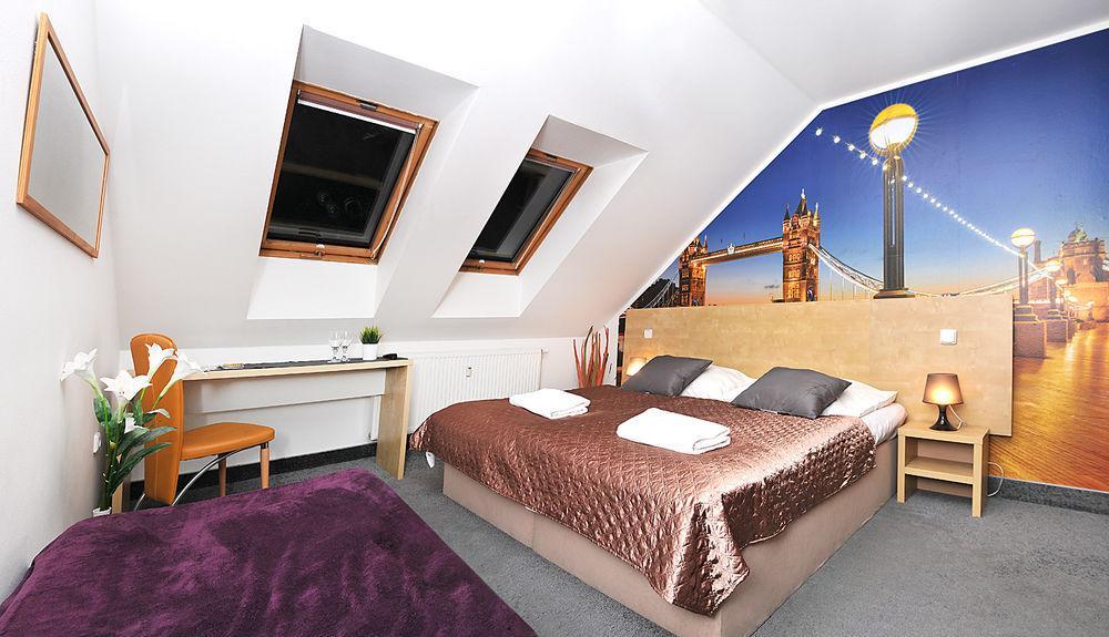 Andel Apartmany Praag Buitenkant foto