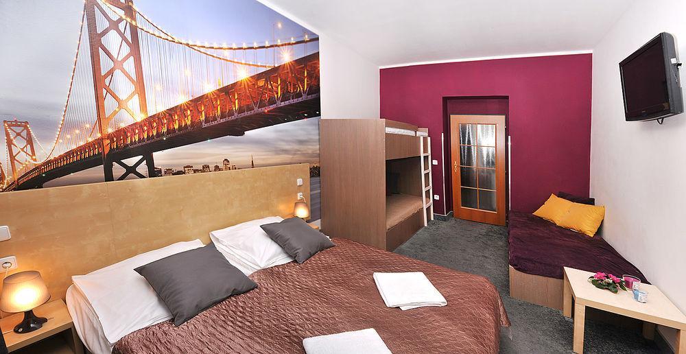 Andel Apartmany Praag Buitenkant foto