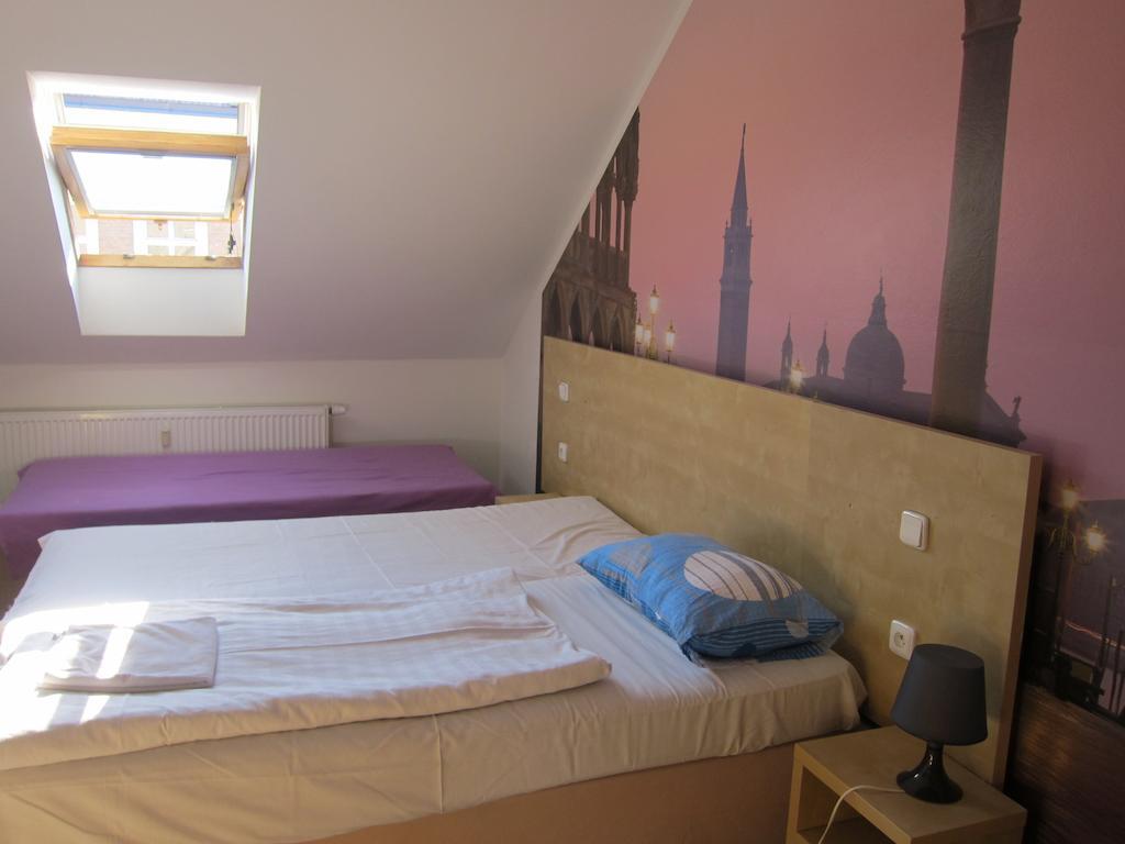 Andel Apartmany Praag Buitenkant foto