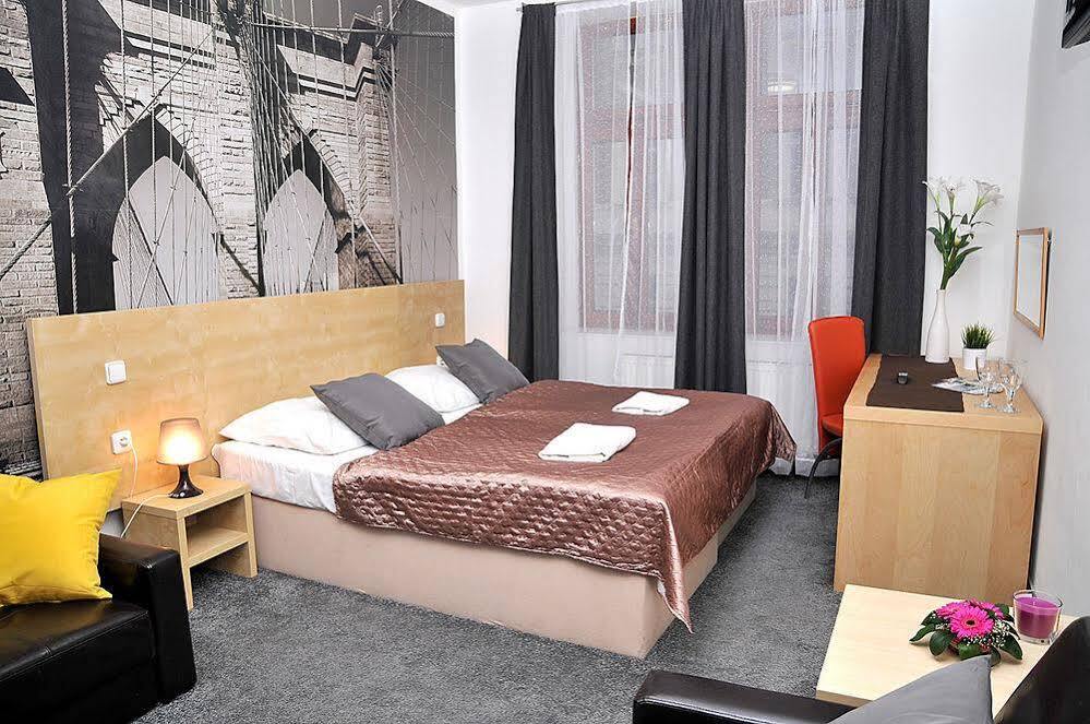 Andel Apartmany Praag Buitenkant foto